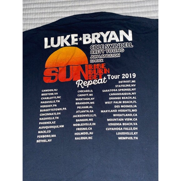 Luke Bryan Sunset Repeat Tour 2019 - Picture 4 of 4